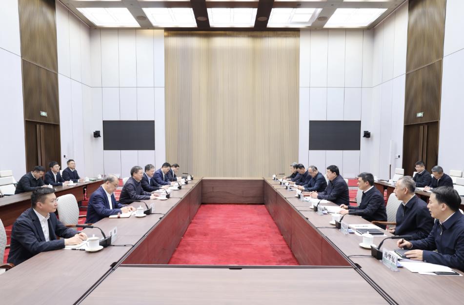 中國(guó)電氣裝備董事長(zhǎng)李洪鳳、總經(jīng)理周群拜訪國(guó)家電網(wǎng)公司董事長(zhǎng)張智剛、總經(jīng)理龐驍剛