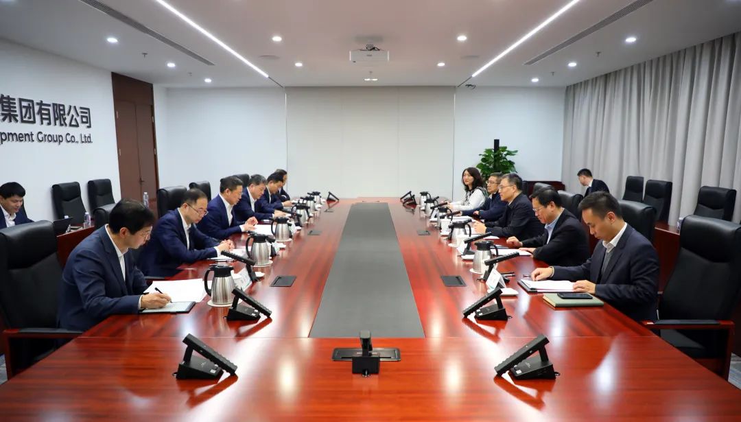 中國(guó)電氣裝備董事長(zhǎng)李洪鳳、總經(jīng)理周群會(huì)見佛山市委書記唐屹峰