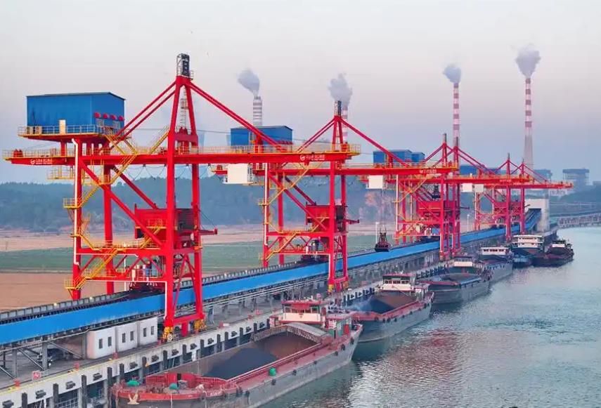 江西宜春：加緊裝卸電煤 保障電力供應