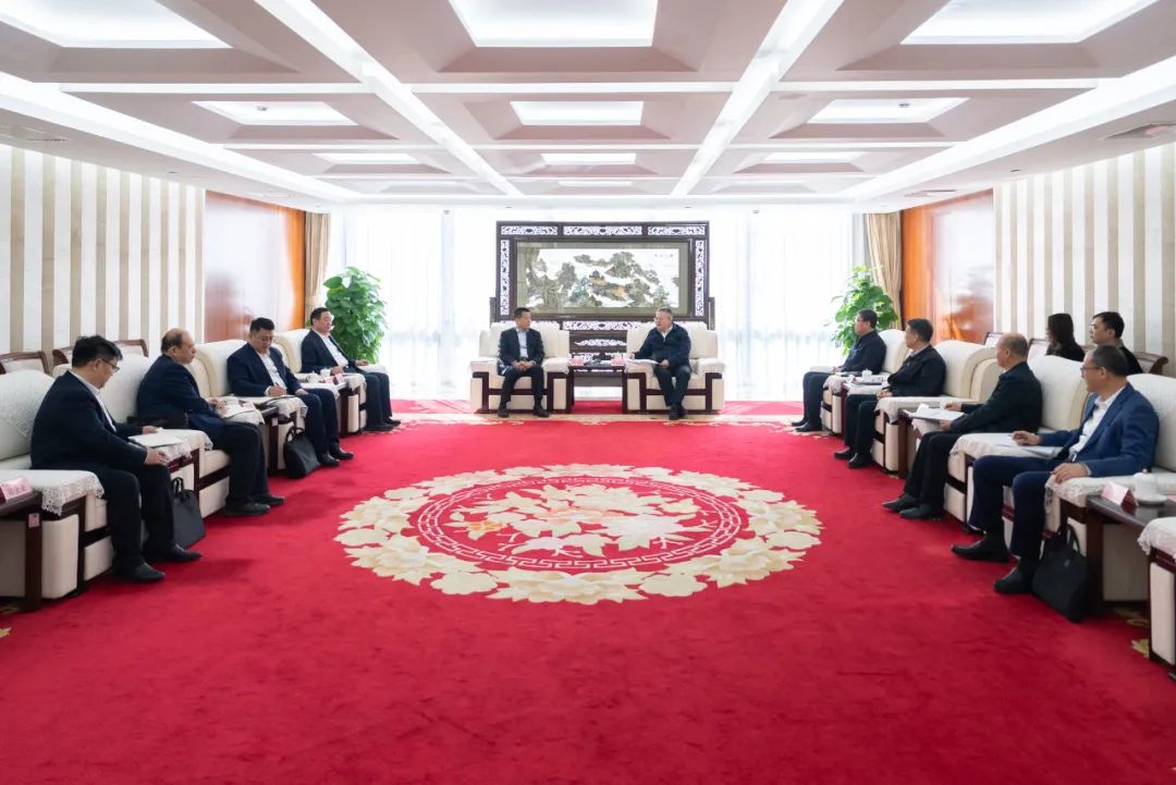 中國華電總經(jīng)理葉向東與山東能源集團黨委書記、董事長李偉舉行會談
