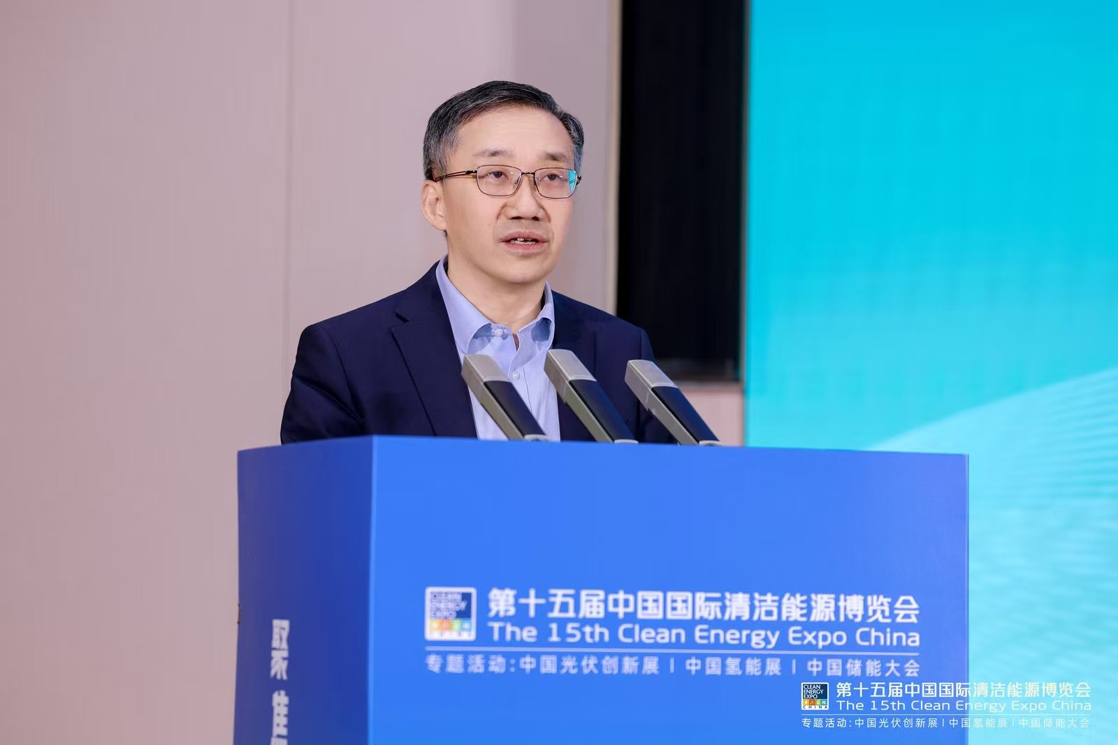 中電聯(lián)副秘書長(zhǎng)劉永東：我國(guó)清潔能源發(fā)展迅猛，新型電力系統(tǒng)正加速構(gòu)建