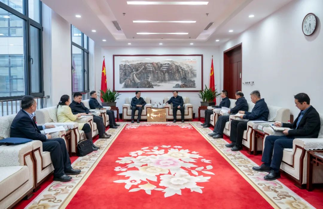 內(nèi)蒙古電力集團(tuán)與包頭市委、市政府交流座談