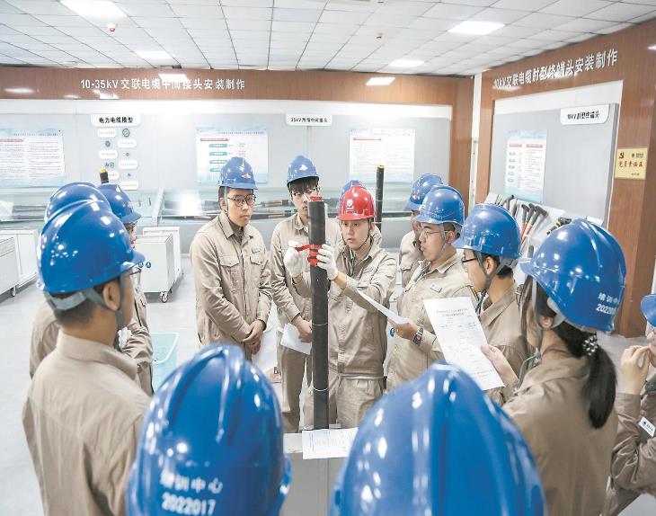 國網(wǎng)天津電力培訓(xùn)中心黨委開展專項(xiàng)行動(dòng)保障實(shí)訓(xùn)“零事故、零隱患、零傷害”