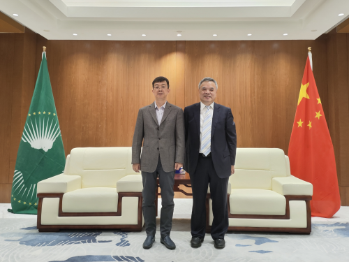 駐非盟使團(tuán)團(tuán)長(zhǎng)蔣烽大使會(huì)見全球能源互聯(lián)網(wǎng)發(fā)展合作組織副主席一行