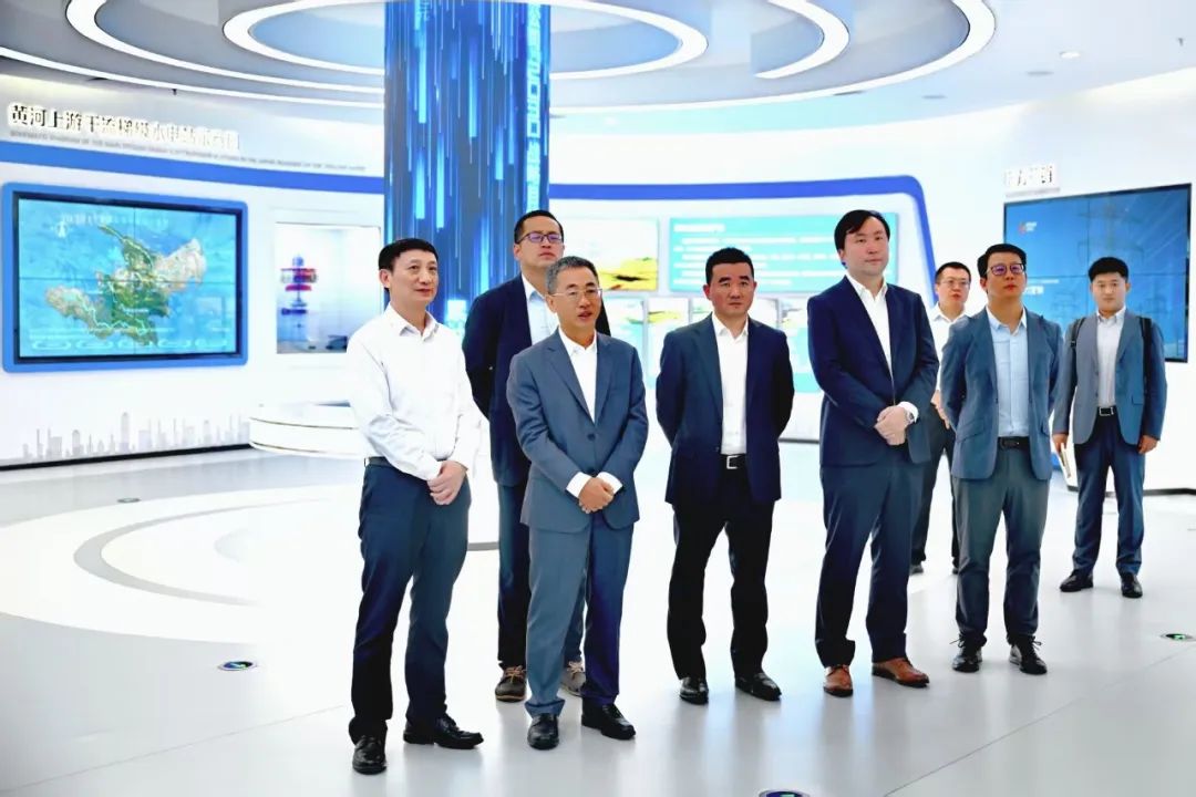 黃河公司黨委書記、董事長姚小彥會見華為董事、華為數(shù)字能源總裁侯金龍